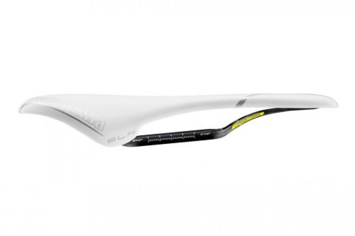 Black Carbonio Saddle D7565