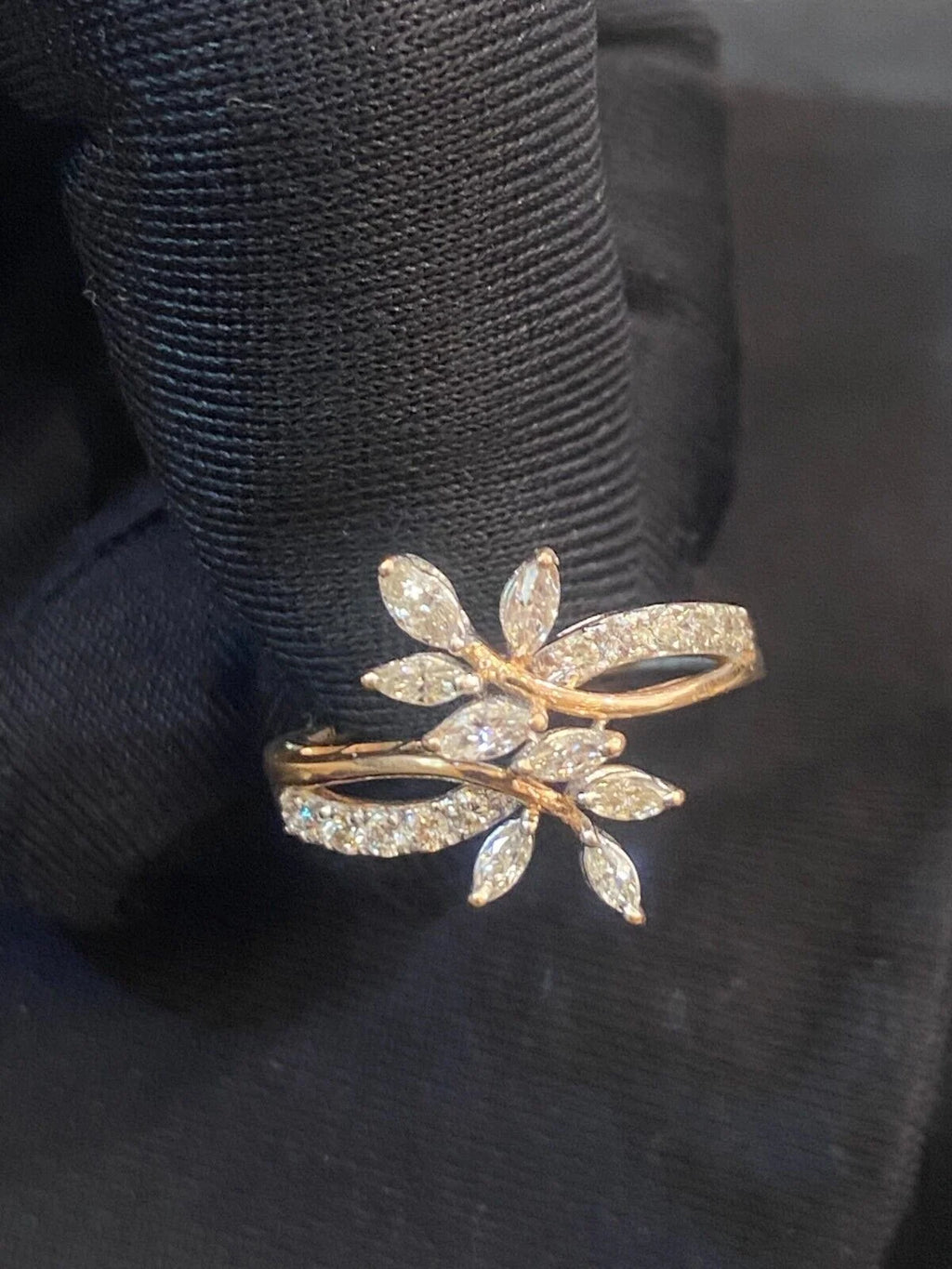 14K Two-Tone Gold Diamond Flower Petals Wedding Ring G737