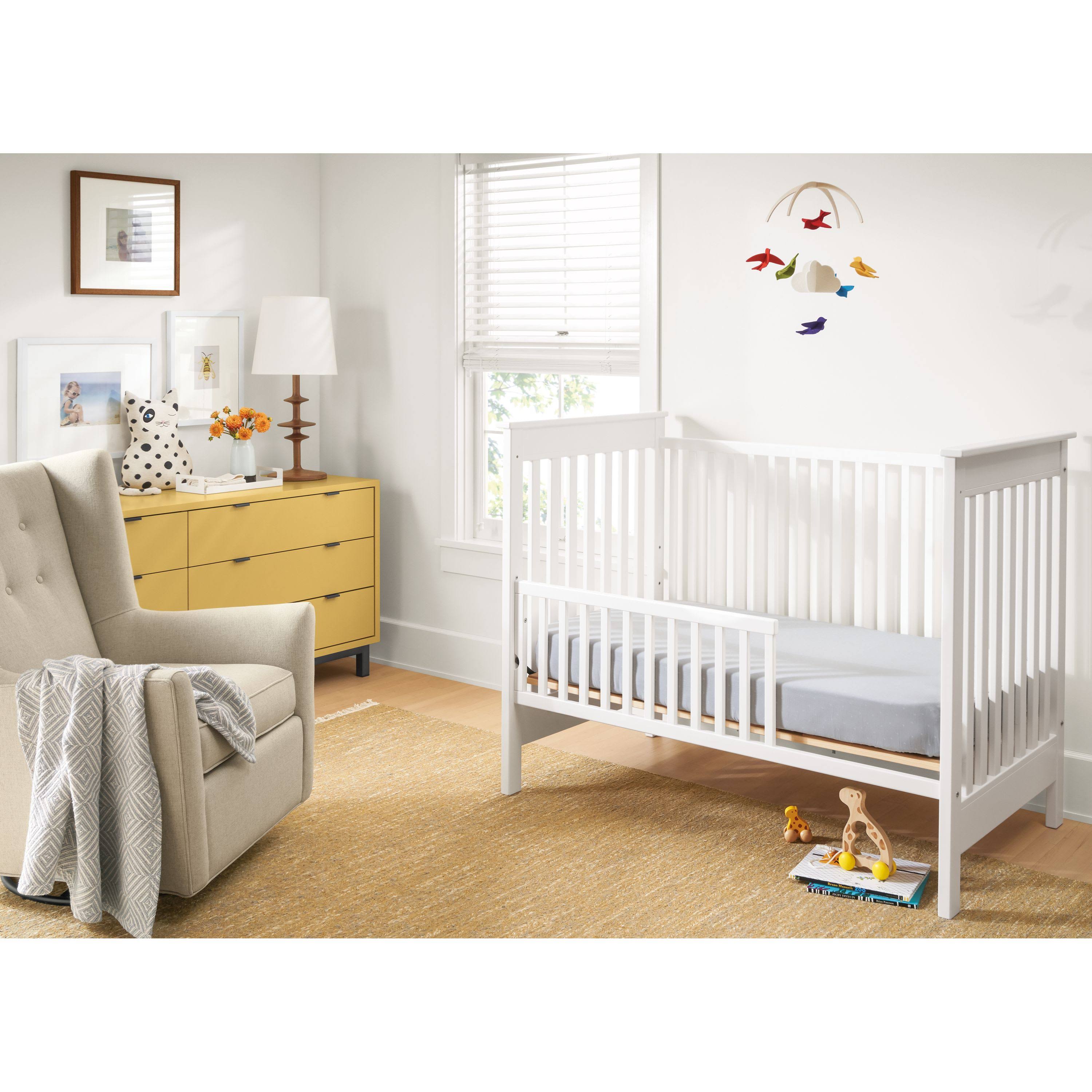 Modern Nest Crib with Toddler Bed Frame Conversion Rail G18760