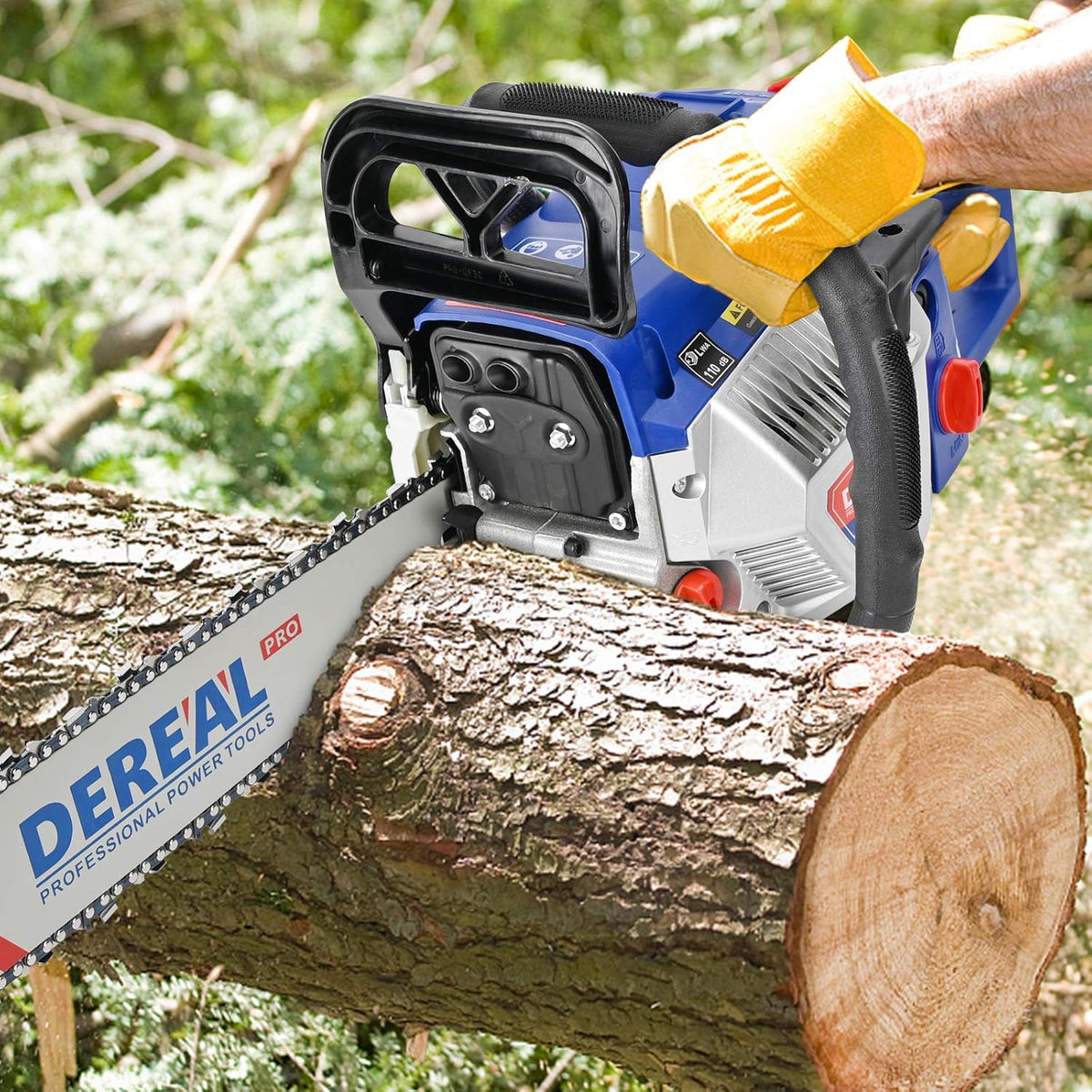 18-Inch Gas Powered Chainsaw D332