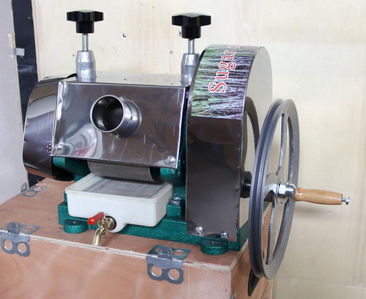 Manual Sugarcane Juice Extractor with Stainless Steel Shell Z8240
