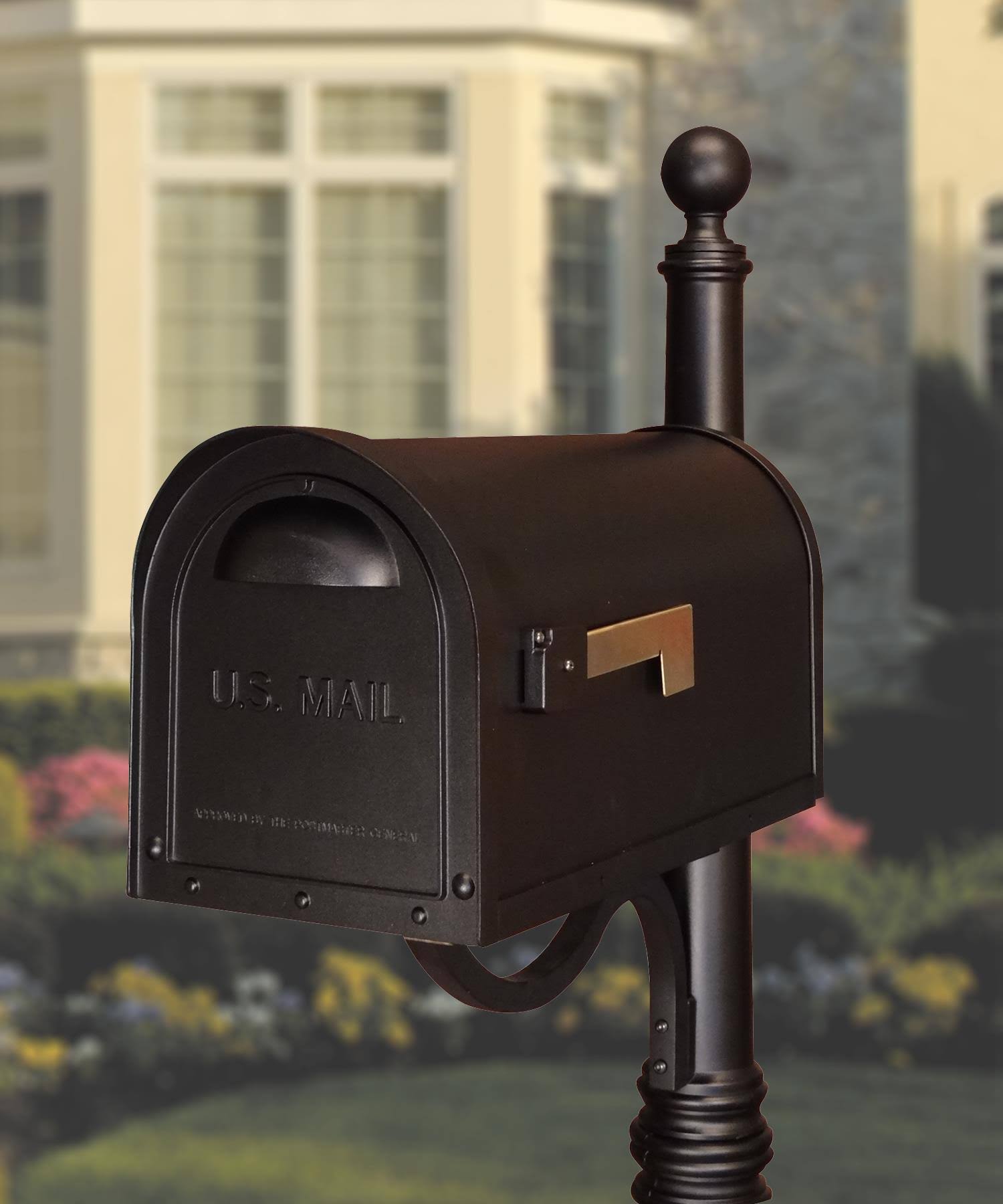Black Classic Curbside Mailbox B700