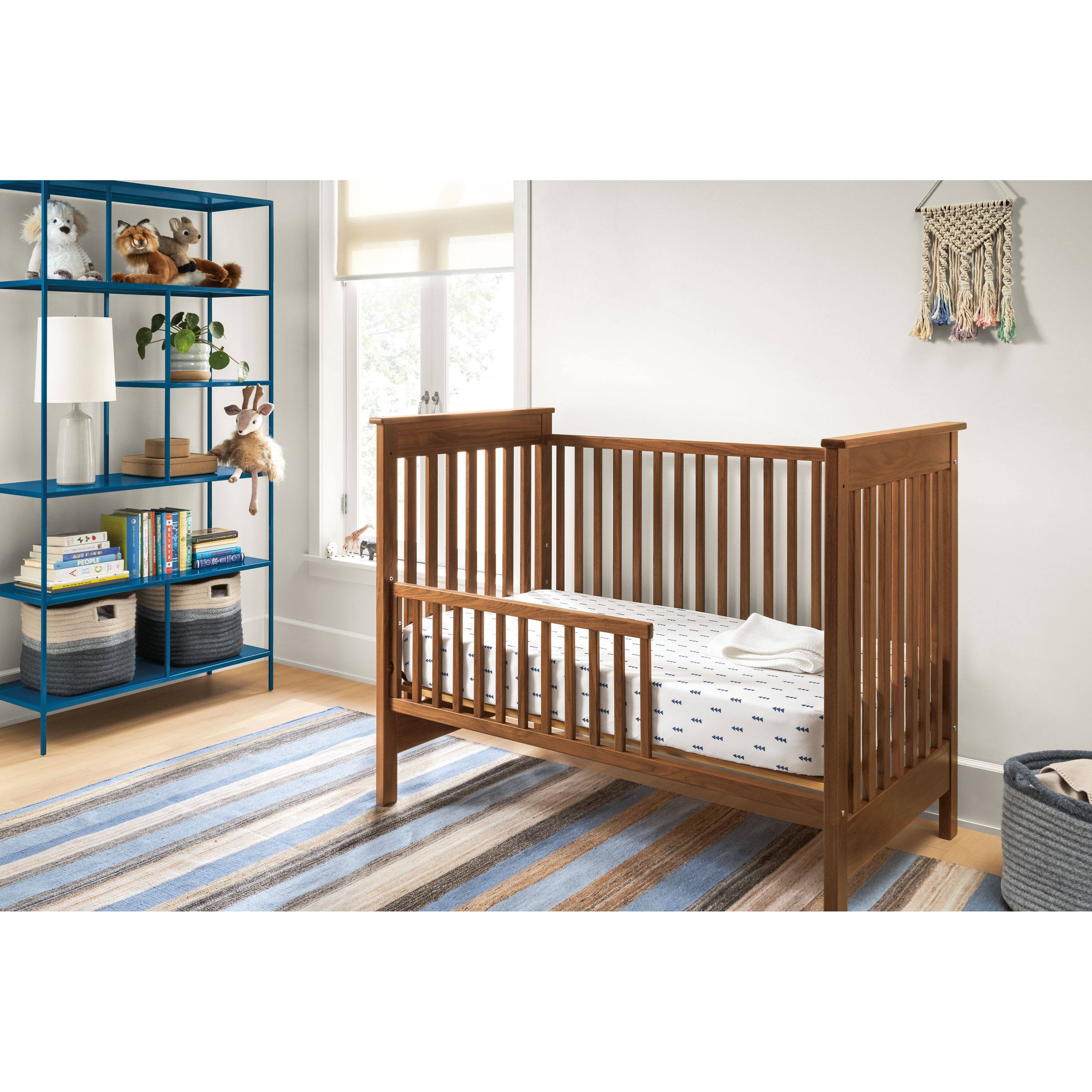 Modern Nest Crib with Toddler Bed Frame Conversion Rail G18760