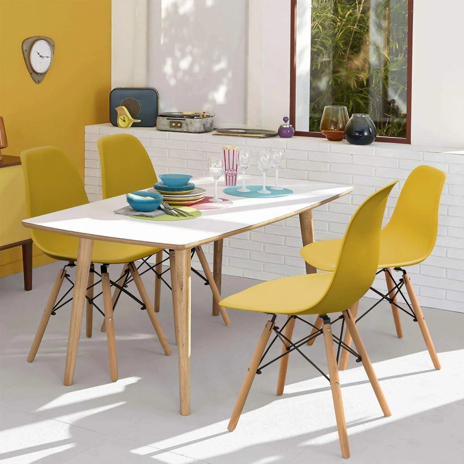 Set of 4 Plastic Dining Chairs O398278