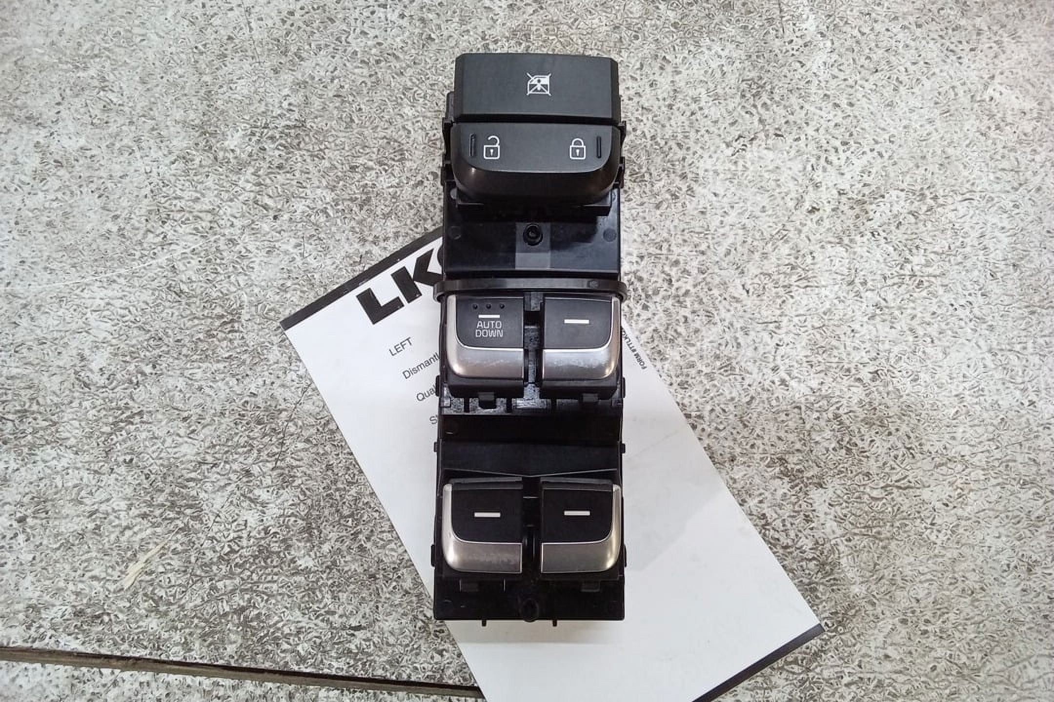 Pre-Owned Kia Sportage Driver Side Master Window Switch F53151