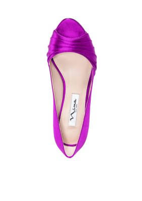 Wide Width Satin Pump D12655