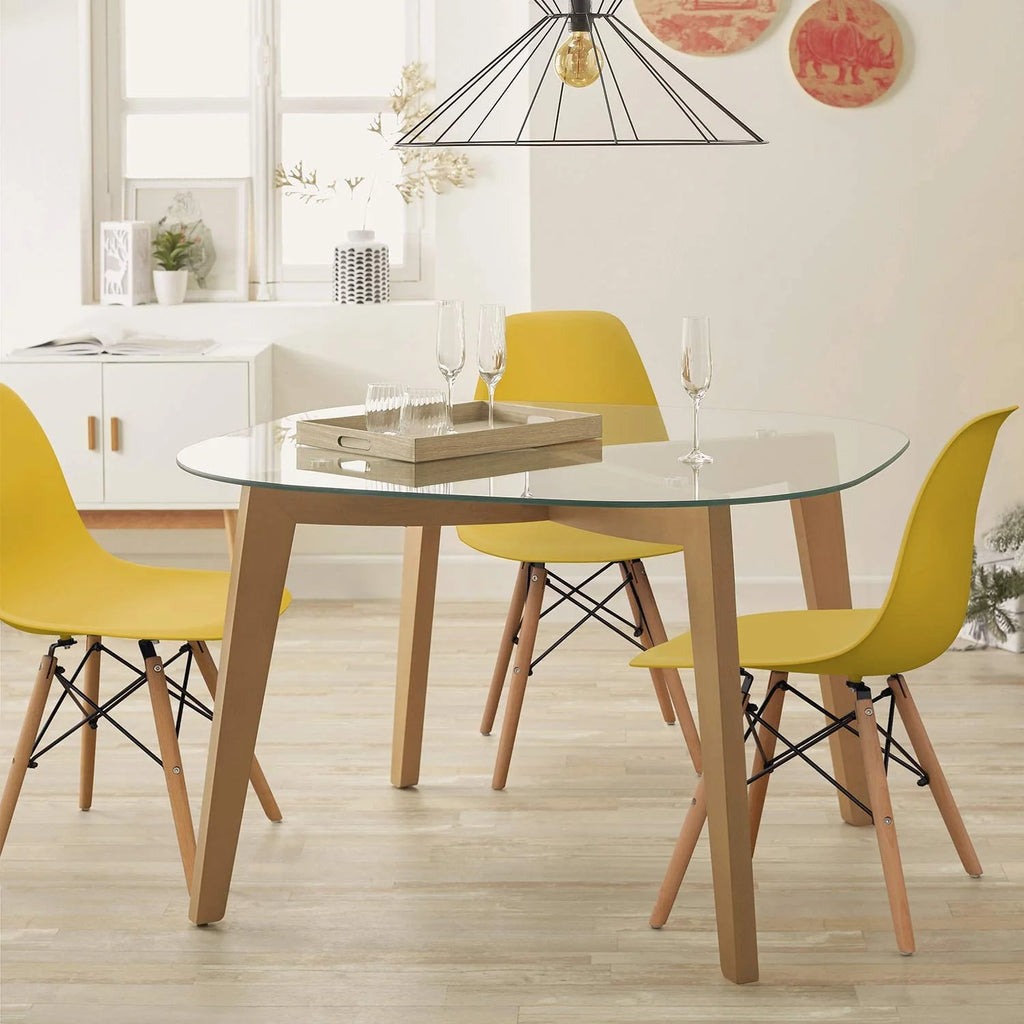 Set of 4 Plastic Dining Chairs O398278