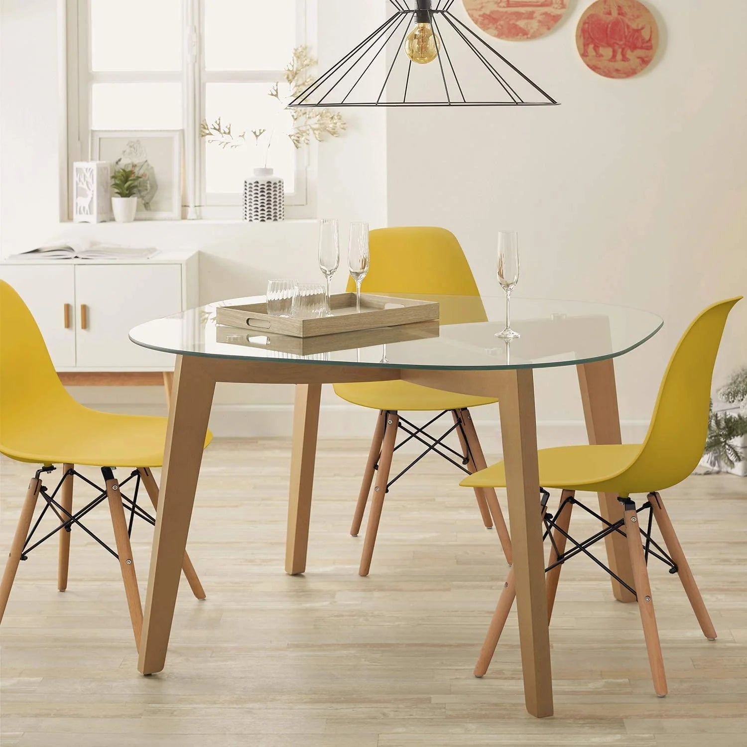 Set of 4 Plastic Dining Chairs O398278