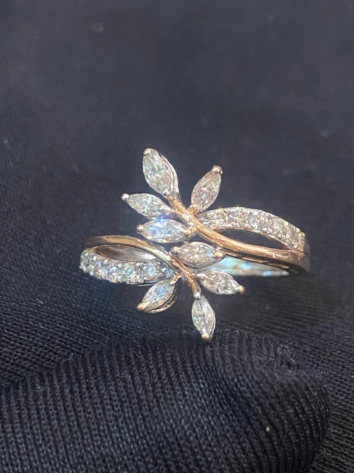 14K Two-Tone Gold Diamond Flower Petals Wedding Ring G737