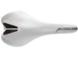 Black Carbonio Saddle D7565